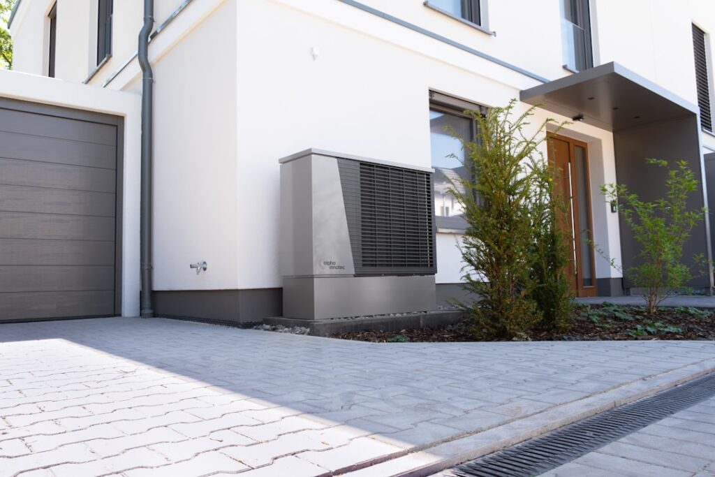 heat pump water heater installation