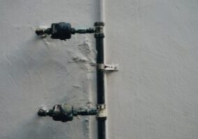 hot water heater connections